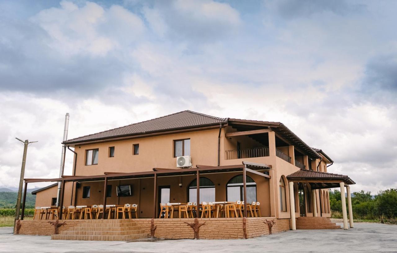 Pensiune-Restaurant Palace Carpinet Dış mekan fotoğraf