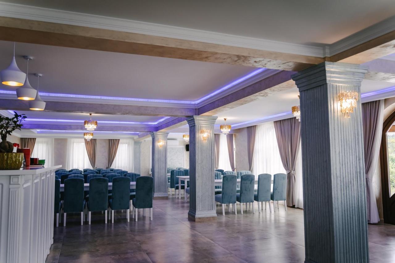 Pensiune-Restaurant Palace Carpinet Dış mekan fotoğraf